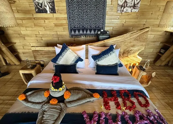 Marilea Bamboo Concept , Private Pool, Seaview, Adults Only Lodge Toyapakeh